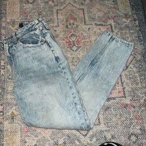 Abercrombie High rise mom jean